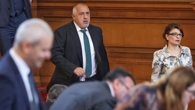 Борисов обяви, че е имал договорка за министрите с Нинова, тя нарече думите му лъжа