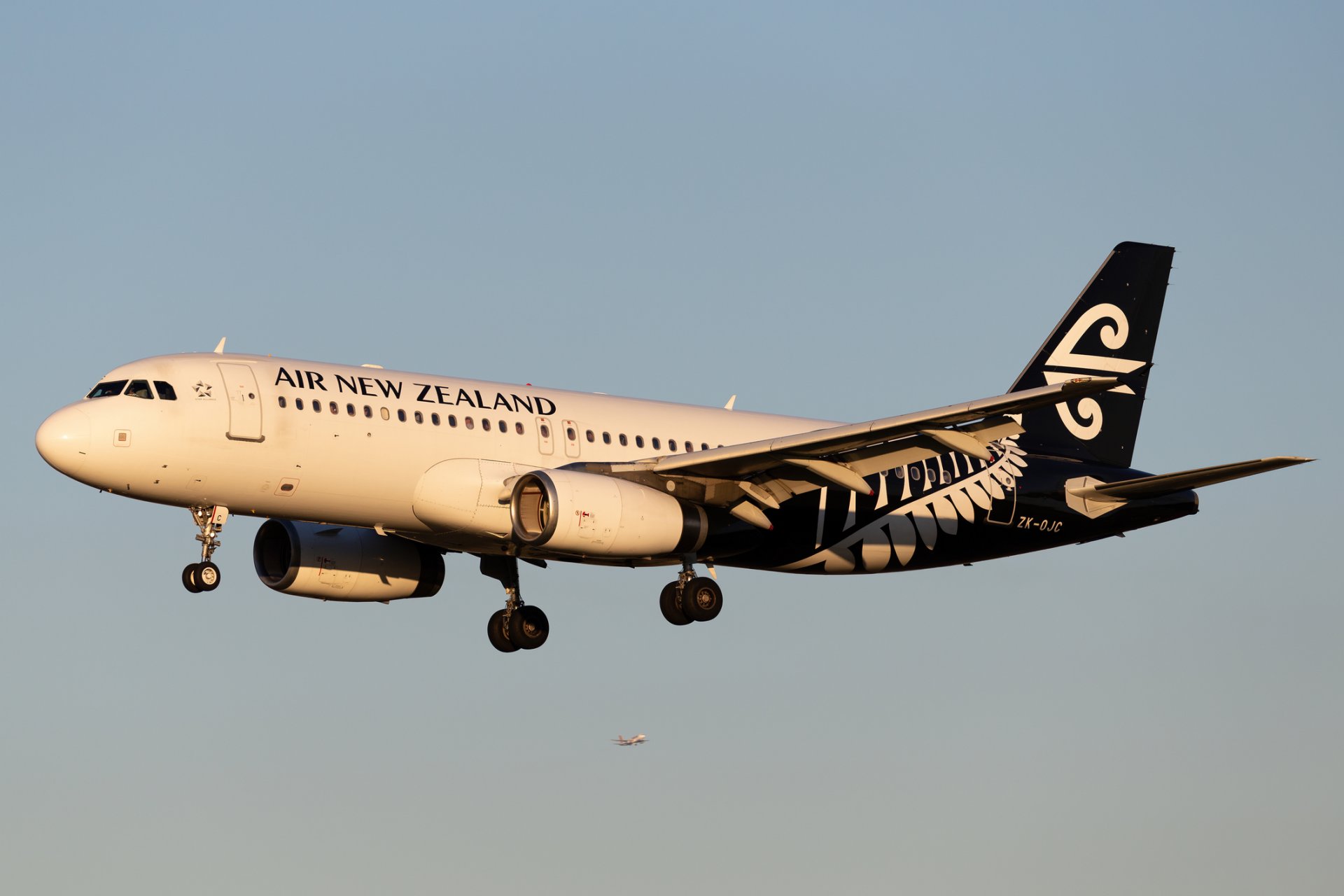 Air New Zealand оперира със 104 самолоета. На снимката е неин самолет Airbus A320-232