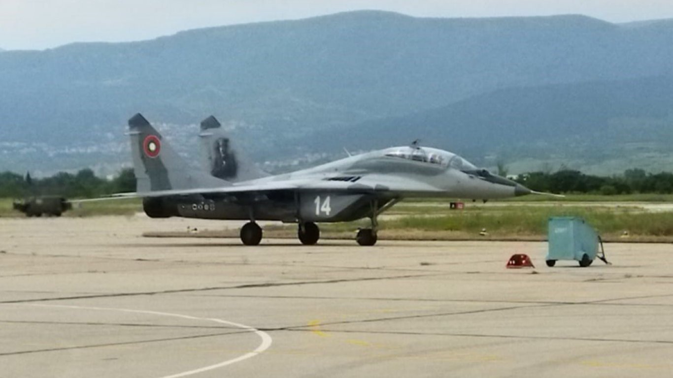 Още един български МиГ-29, ремонтиран с двигател от Полша, е готов да лети