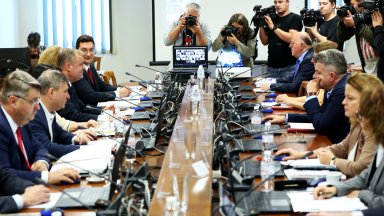 На живо: Пленумът на ВСС гледа искането за отстраняването на главния прокурор, Гешев оспорва