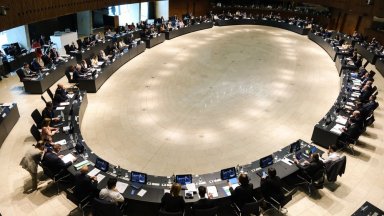 Решението в Съвета на ЕС е прието с квалифицирано мнозинство