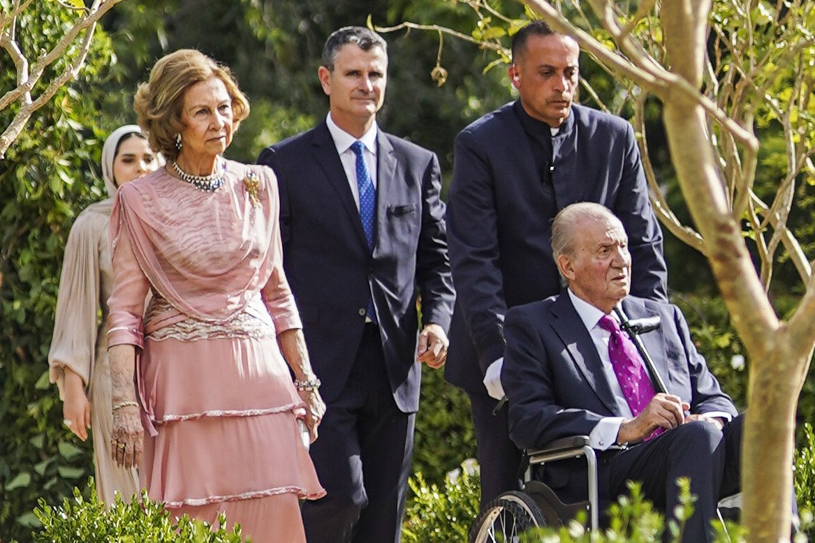 Бившият крал на Испания Хуан Карлос и съпругата му София