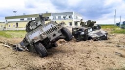 Проукраински бойци руснаци атакуват Западна Русия с артилерия и дронове