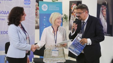 Призът се дава традиционно на българоезична медия в чужбина в