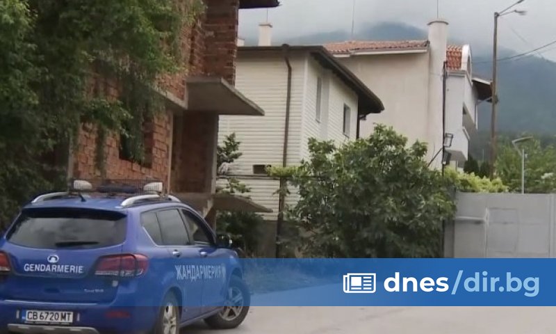 Тя каза още, че не е издавала удостоверение за смърт