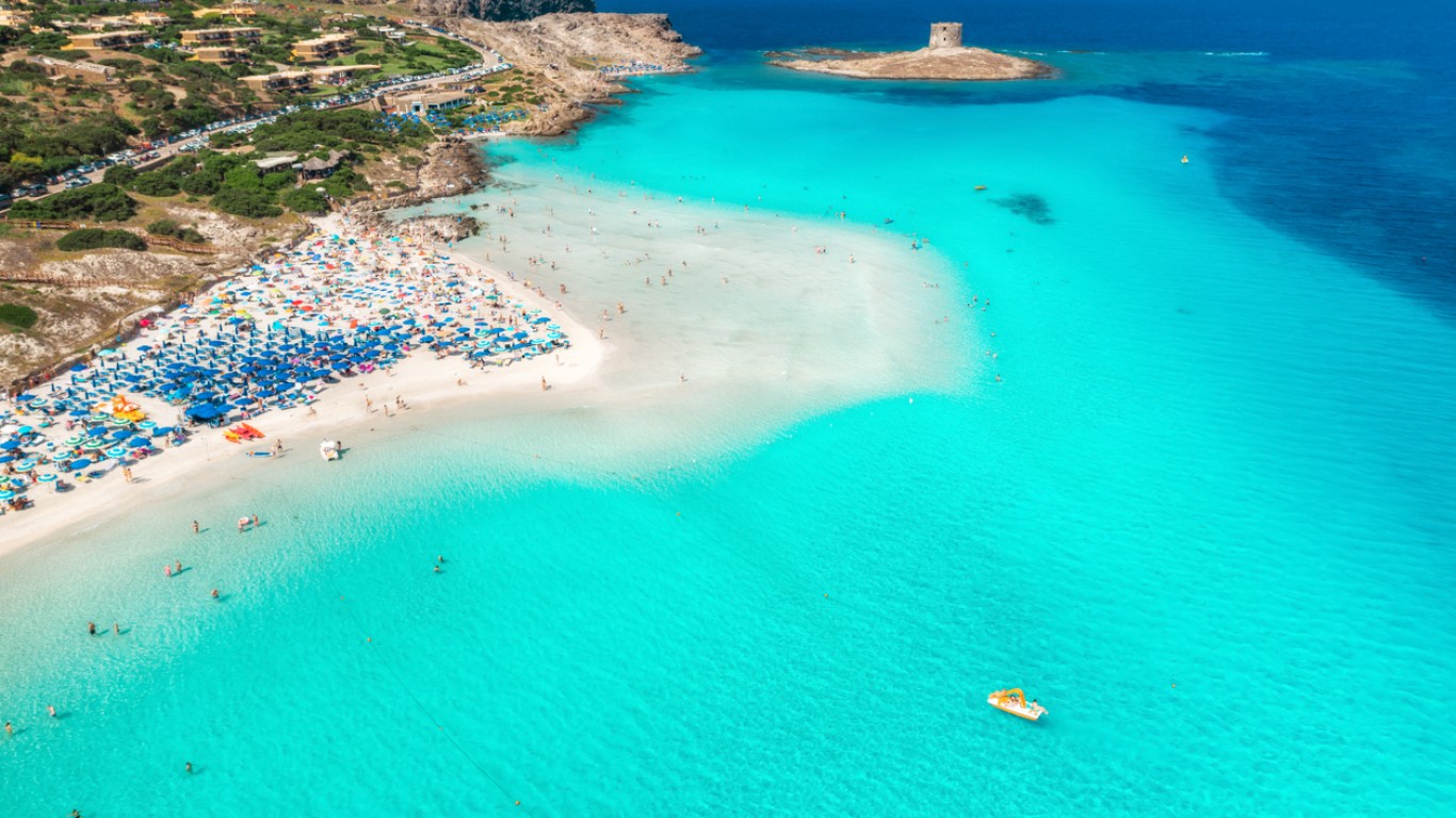 Италия се обяви срещу „туристическата касапница “- ограничава посещенията на най-известните плажове