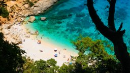 Идва ли краят на лятната ваканция в Гърция и Испания и може ли България да спечели?