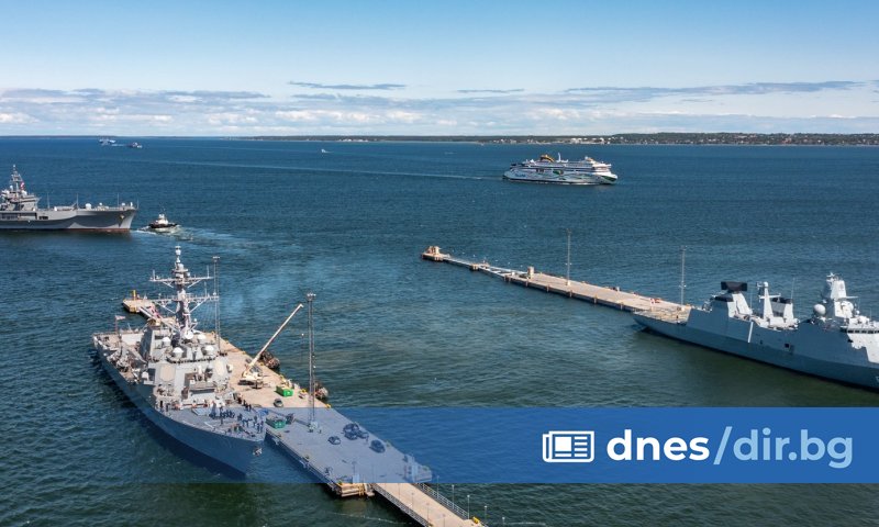 Не се случва често да водите колона от военни кораби