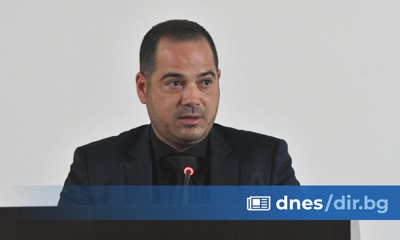 Стоянов потвърди и информацията, че директорът на столичната полиция Калоян