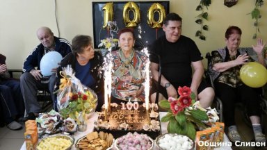 Снимка Община Сливен Въпреки физическите затруднения които изпитва заради напредналата