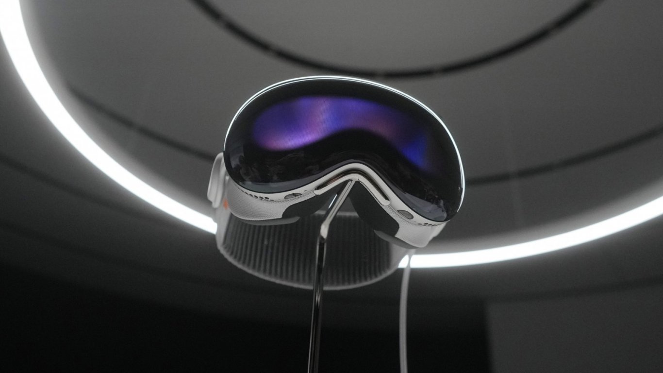 Apple представи първите си очила за виртуална реалност