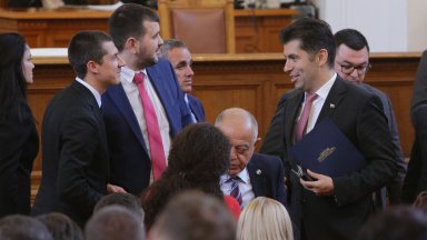 народните представители Кирил Петков Атанас Атанасов Стою Стоев Калина Константинова