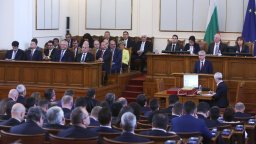 "Алфа Рисърч": Над 50% от българите с отрицателна оценка за правителството