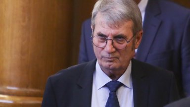 Намалят ножицата в заплатите на медиците
Още не сме решили как