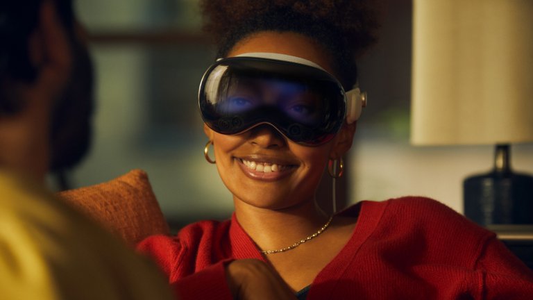 Новият шлем за виртуална реалност на Apple ще сканира очните ви ябълки