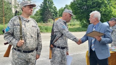 Нещастният инцидент завършил благополучно стана в центъра на Долна Митрополия