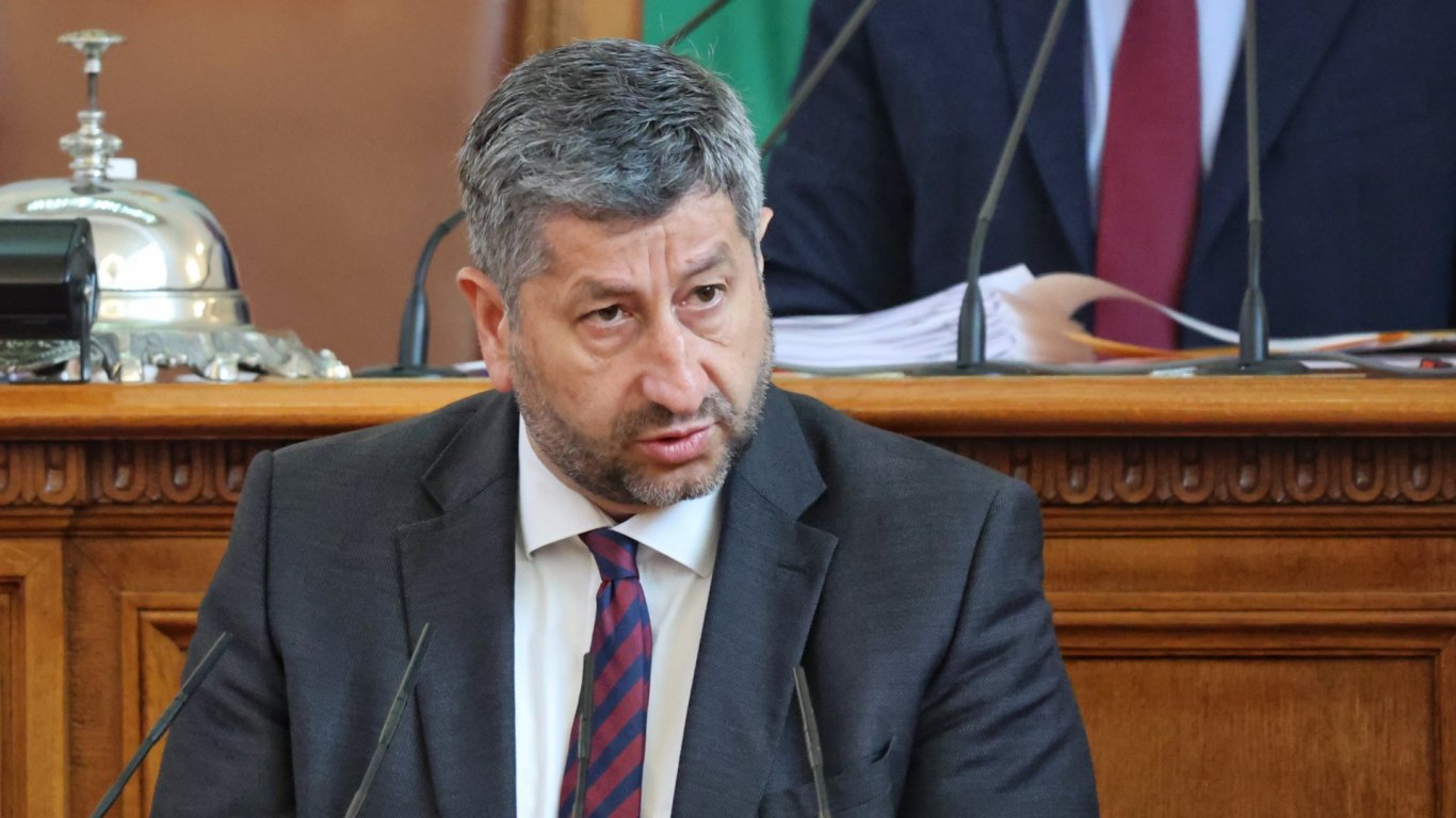 Христо Иванов: България претърпя исторически провал на терена на народната дипломация с РСМ