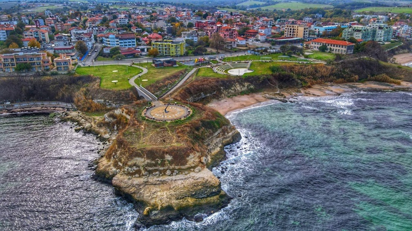 Лозенец и Царево се превръщат в летните арт столици на България 