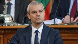 Костадинов обвини кабинета в сегрегация, ГЕРБ, ДПС, БСП и ИТН осъдиха агресията му