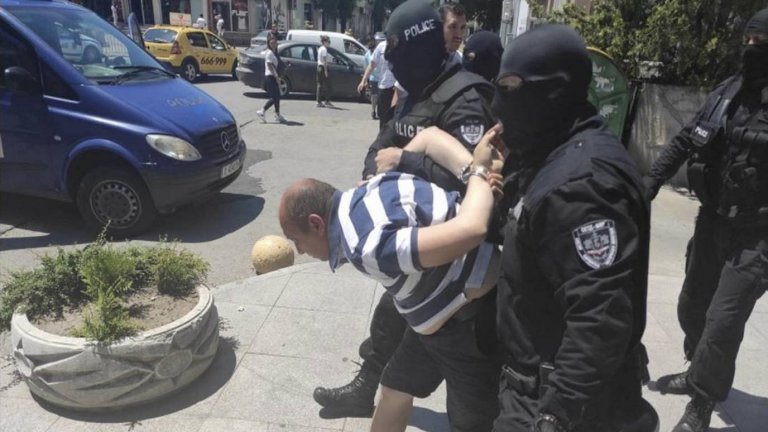 Зрелищен арест от спецотряда в Хасково на рецидивист, нападнал и ограбил жена си