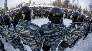 Близо 300 руски политици и активисти от опозицията в изгнание