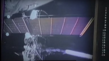 След 6 часа в открития космос: Астронавти инсталираха слънчеви панели на МКС (видео)