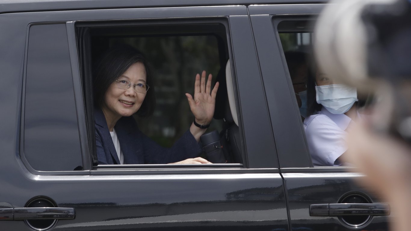 Президентката на Тайван: Ще укрепим отбранителната си способност с нови технологии
