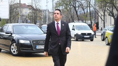 Москва иска да постигне две неща със своята тежка дълбока