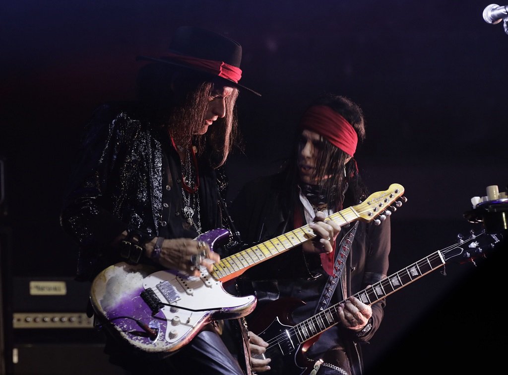 Пери и Томи Хенриксен