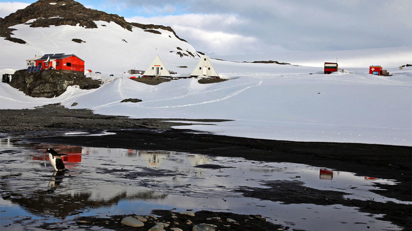 Учените: Екстремните явления в Антарктика ще стават все по-катастрофални без драстични действия