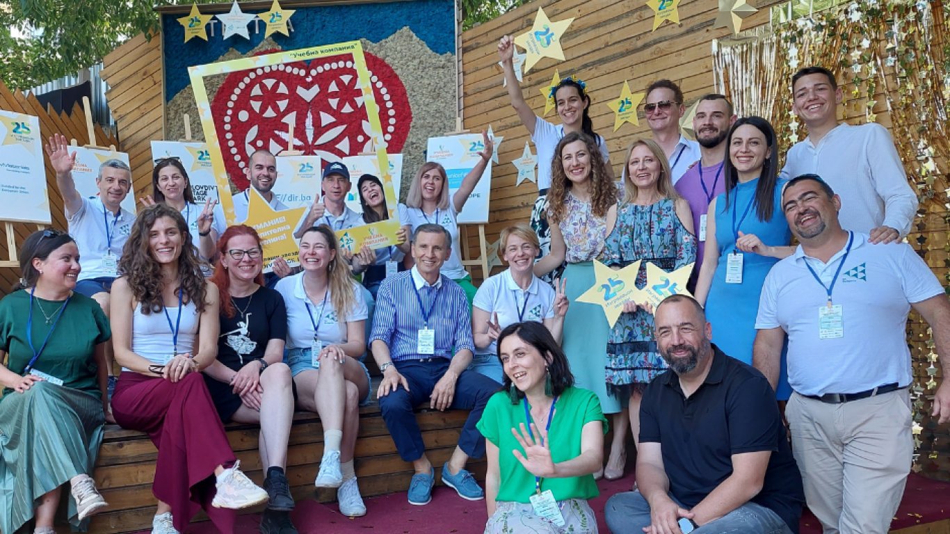 Финалът на „Изгряващи звезди“ 2023  отличи най-оригиналните младежки идеи в България
