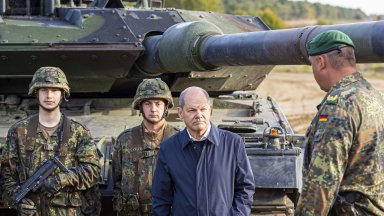 Основната идея на стратегията е за първи път да се