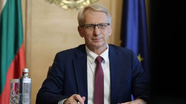 Малко по рано от Брюксел съобщиха че Денков е поканен на