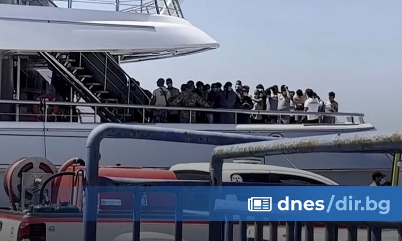 Гръцката брегова охрана засега е извадила 79 тела и е