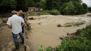Засега няма опасност Етрополе да остане без вода заяви зам кметът