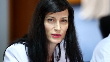 Въпреки заявеното желание за напускане областните управители по закон трябва