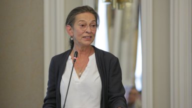Попитана за политическата обстановка и новото българско правителство посланик Ирене