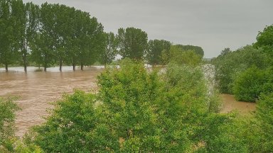 Междувраменно остава в сила частичното бедствено положение в община Хайредин