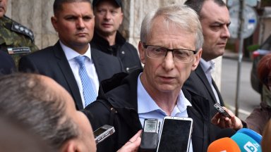 По думите на акад Денков е важно че непосредствената опасност