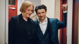 Холивудският композитор Дани Елфман пристига за българската премиера на свой концерт
