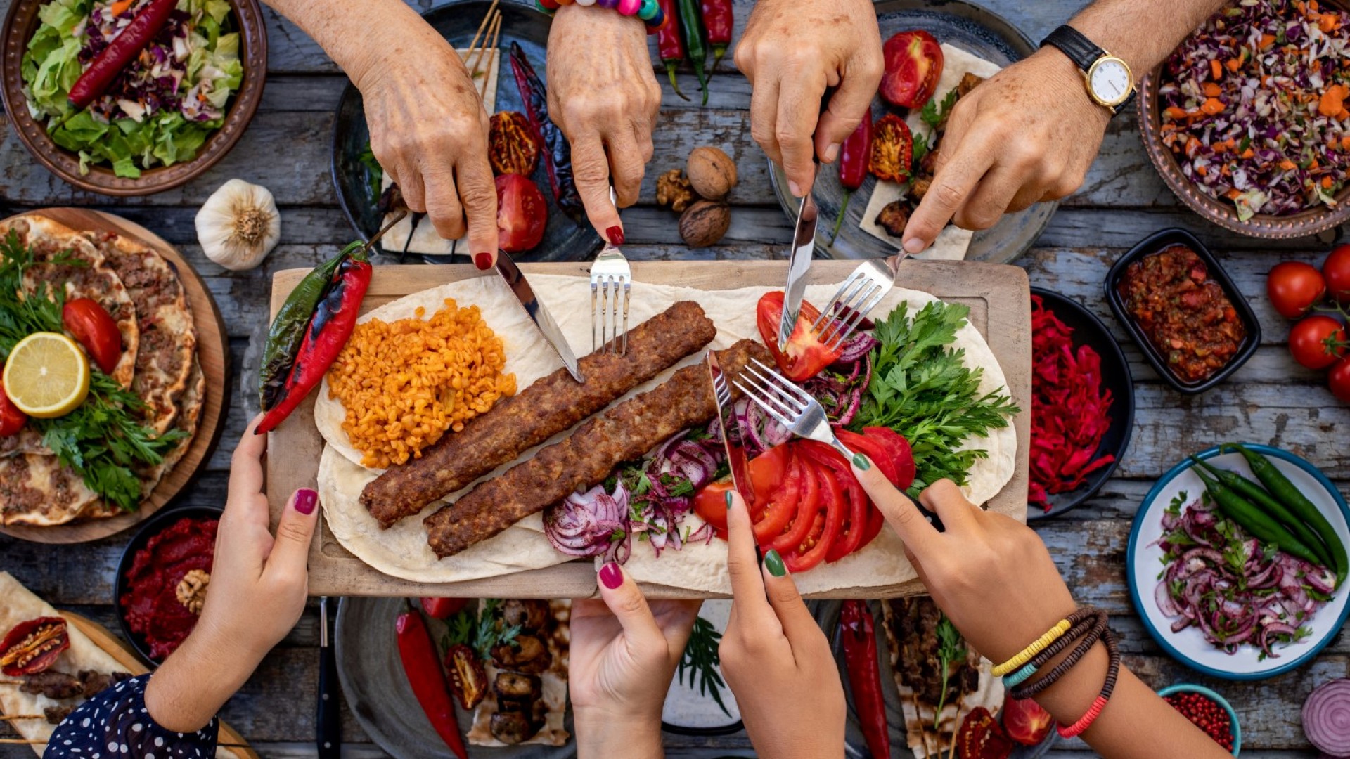 Да посрещнем лятото с горещ грил и вкусни шишове