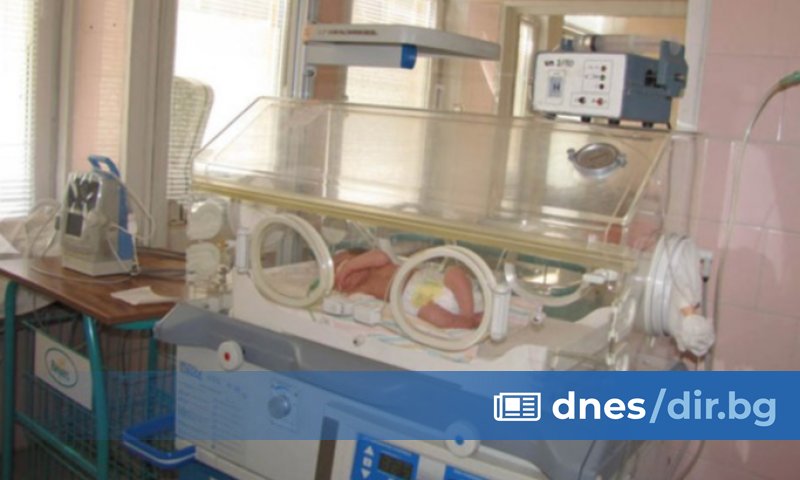 Момиченце на 1 година и два месеца от град Бургас,