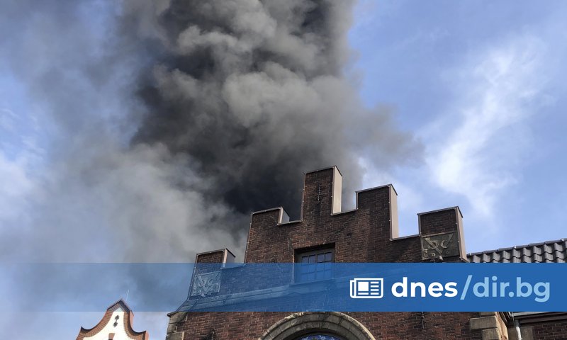 Снимка: АР/БТА Засега властите не съобщават за размера на щетите