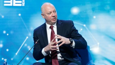 Днес е първият от трите дни на дискусии в които