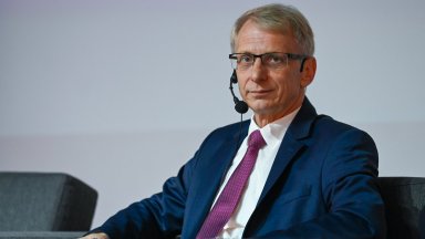 Не знам откъде Радев вади тези заключения Със сигурност нито