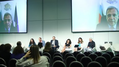 Днес е първият от трите дни на дискусии в които