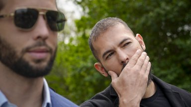 Четиримата обвиняеми бяха под домашен арест докато течеше криминалното разследване