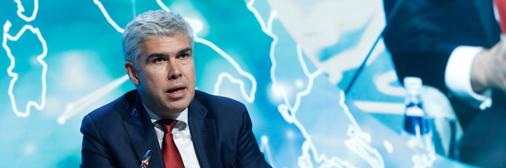 Директорът на "Булгартрансгаз": Природният газ ще е едно от преходните горива за постигане на зелена икономика