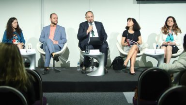 Третата сесия от конференцията модерирана от експерта по климатични политики