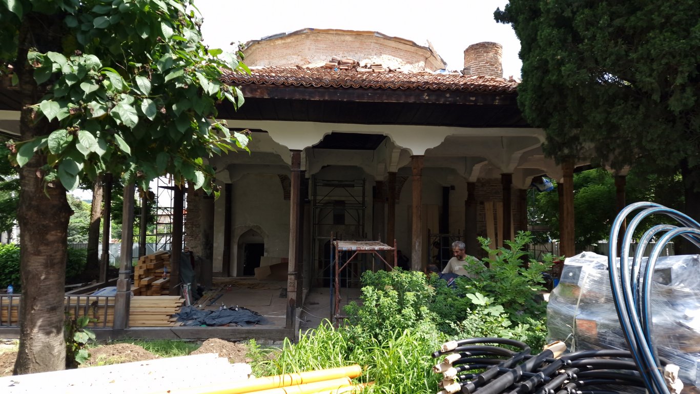 Три туристически обекта, сред които Куршум джамия в Карлово, отварят врати след реставрация 